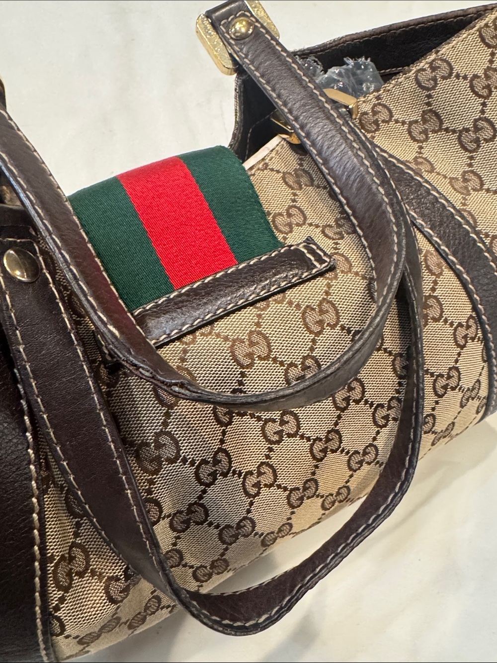 Authentic Gucci Brown GG Canvas Shoulder Bag with Green-Red Web - Picture 8 of 13